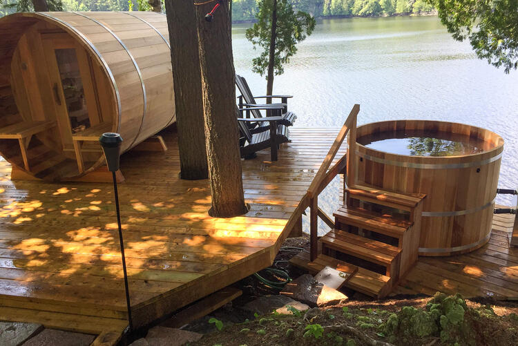 The Original Red Cedar Hot Tub